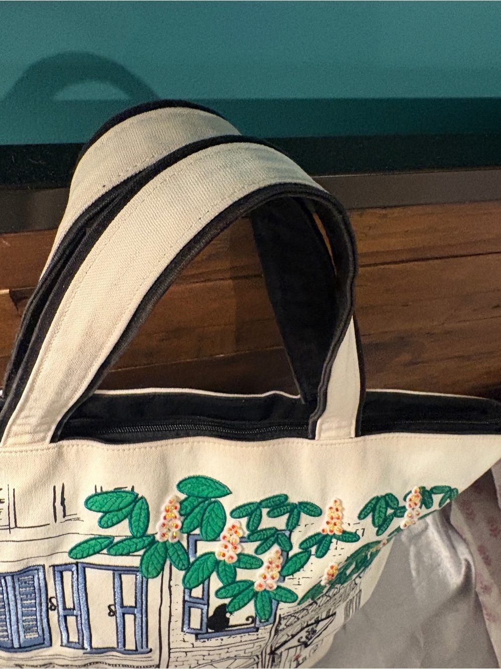 Lulu Guinness London Embroidered Café Scene Canvas Tote Bag Scooter Detail - Picture 6 of 11